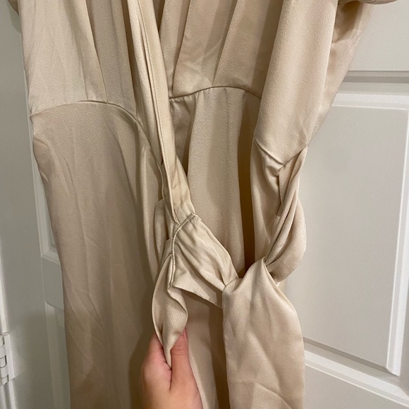 Silk midi Dress - Picture 6 of 8